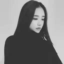 终于连一句不咸不淡的问候都像是打扰
