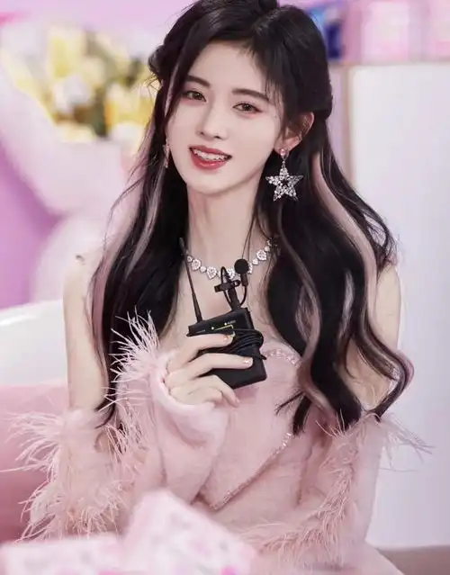 女生如何变得鞠里鞠气看鞠婧祎今昔对比,这4点很关键
