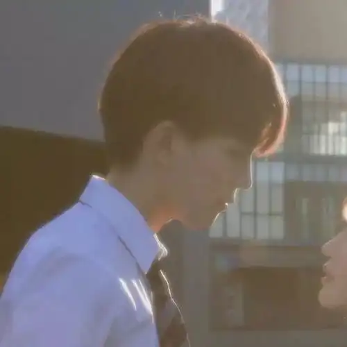 男人有二心,逃不开这三个小动作
