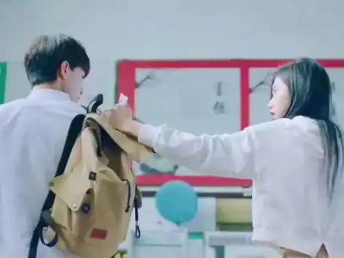 薄荷之夏想与你成为幸福的情侣,一生一世再也不分开
