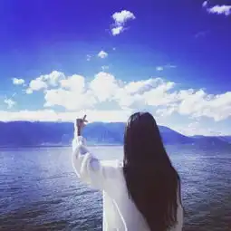 谁有这对情侣头像给我一下谢谢
