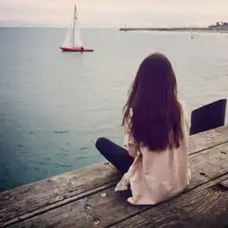 和这个是情侣头像的图片
