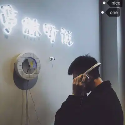 背影情头一男一女两张超级隐蔽的情侣头像一对
