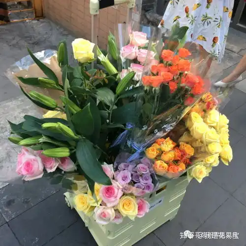 18岁女孩如何通过摆摊卖花,收获人生第一桶金
