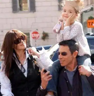 14岁身高180全球最美女神的女儿出道引无数网友围观星二代颜值top出现了
