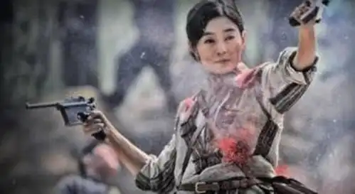 抗日神剧再次刷新底线了,被子加上水就成了防弹衣,能刀枪不入
