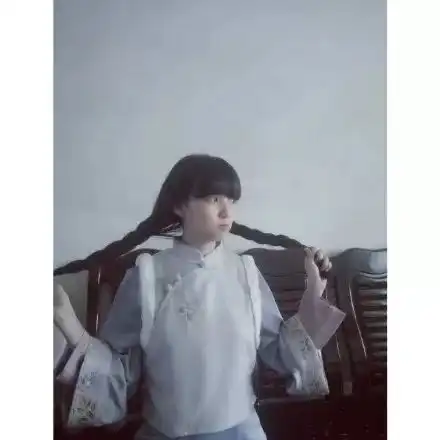 三十岁以上的姑娘们自拍长这样各位都是仙女了吧
