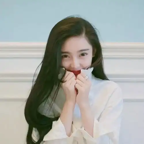 这些瘦脸的发型,肯定有适合你的一款
