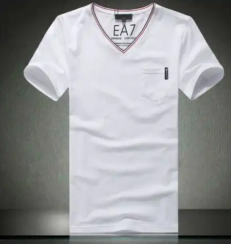 网上哪里买男v领t恤好
