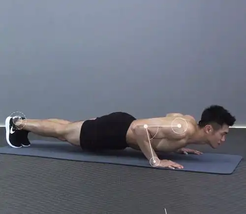 俯卧撑可练胸肌,男人一分钟做多少比较好
