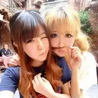 一张一对个性闺蜜头像
