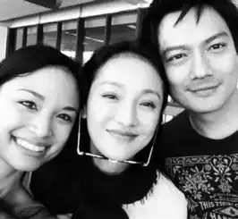 周迅恋上高圣远两人约会照片曝光
