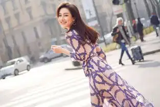 混血小花景瓷最新大片获盛赞,如同复古少女置身梦境花园
