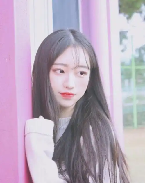 天生明星脸的3个星座女生,颜值担当,小哥哥抢着追
