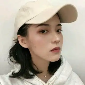 超拽白色系女生微信头像

