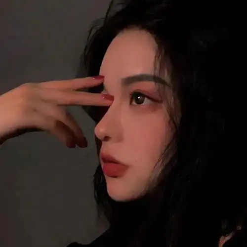 仙气女头爱人未现,鲜花已谢
