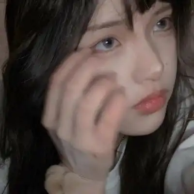 迷倒万千学弟的学姐专用头像
