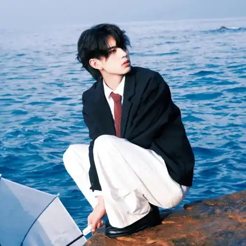 男生头像开开心心的睡觉才叫睡觉啊
