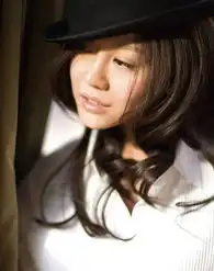 冯女郎miumiu深v写真绝不仅仅是性感
