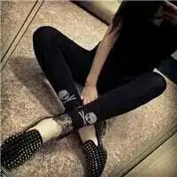 我不会制作麻烦高手给我制作一下带非主流三个字的,背景比较霸气点的yy头像
