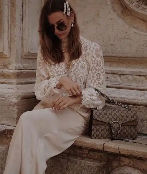 如何穿才温柔软糯初恋白色系穿搭,做甜蜜girl
