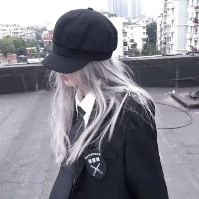 非主流伤感头像女生,生活变的无聊太不充实了
