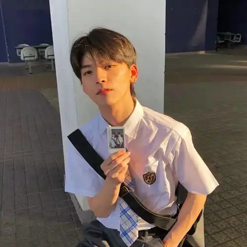 头像百看不厌的微信头像
