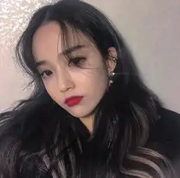 有人知道这是谁吗微博或者ins是什么
