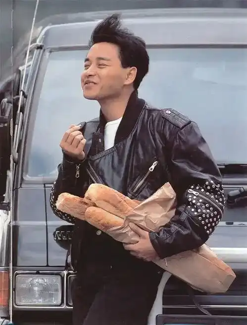 17年了,或许我们可以换个态度怀念张国荣

