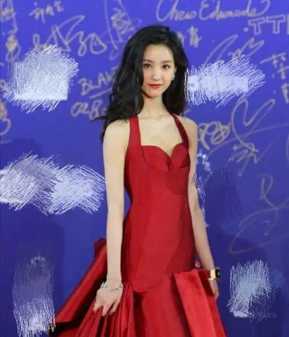 陈都灵被哪高人指点了港风那种妩媚柔情,艳压全场女星
