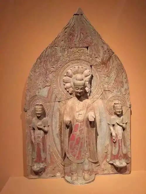 借佛陀最美的微笑辞旧迎新
