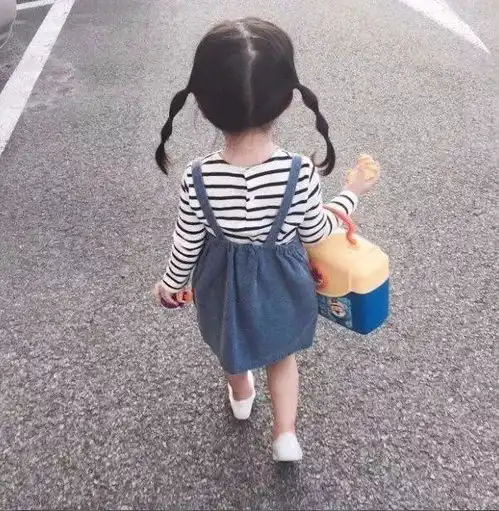 别把孩子打扮得太好看,关于外表,李玫瑾说出了自己的看法
