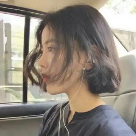 qq头像女生小清新低调不代表没脾气
