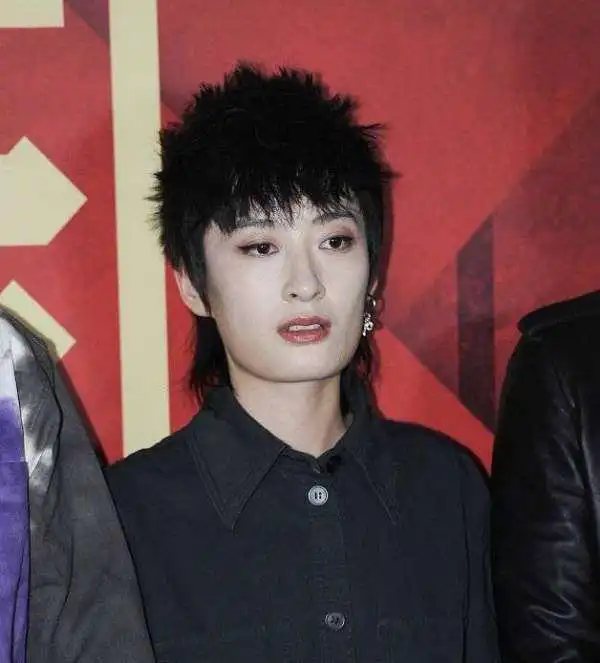 为什么很多人讨厌曾轶可
