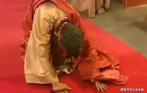 如来佛祖复活孙悟空却忘了燃灯无天与燃灯的对话中,早已暴露
