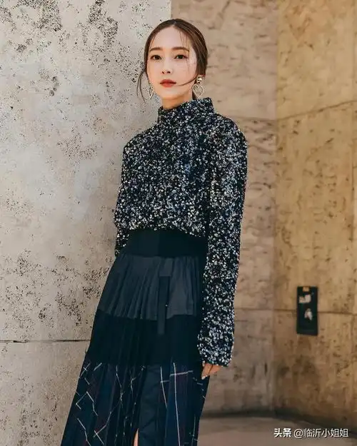 郑秀妍,女团出道的高冷美女,集颜值和才华于一身,太迷人了
