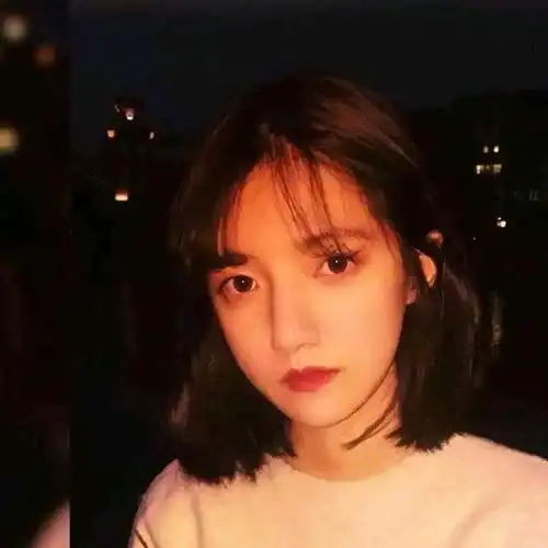女生头像谁没有一些刻骨铭心事,谁没有一些的不到的梦
