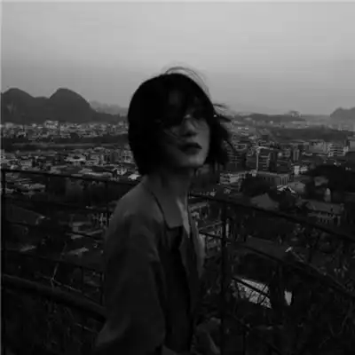 女人霸气高冷到爆的句子
