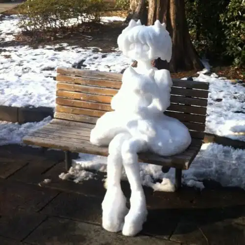 堆雪人真人版儿子被亲妈拿雪包裹盘点搞怪奇葩的雪人
