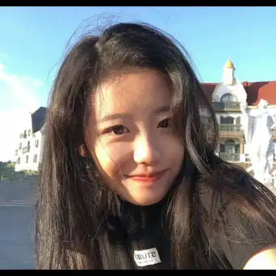 微信头像女生气质淡雅显成熟稳重

