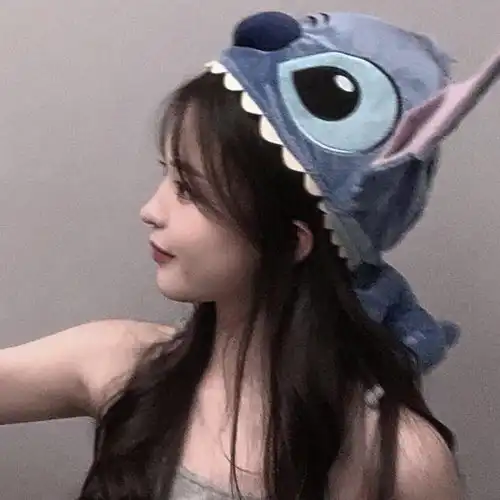 闺蜜头像卡通头像锁在轮回
