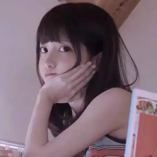 关于零零后的伤感文案
