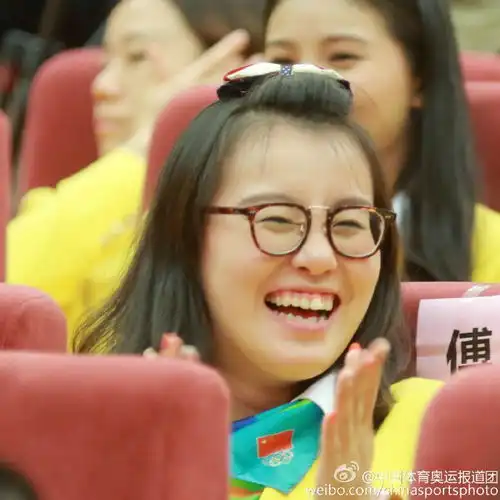 傅园慧又贡献一波表情包
