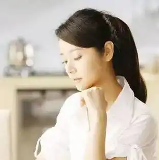 这是个令人尴尬的年龄
