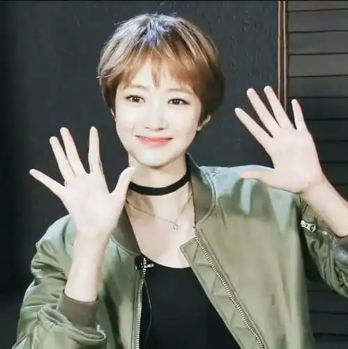 尺度造型有一种短发叫做高俊熙
