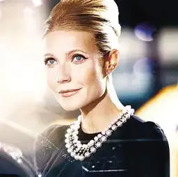 格温妮斯帕特洛扮赫本遭吐槽不够漂亮
