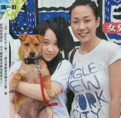 父母离异,窦靖童懂事,张默坑爹,而她竟然割腕自杀
