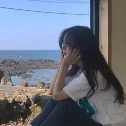 催泪网易云热评他失恋的期间撩的我,后来他淡了,我出不来了
