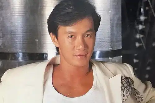 许冠杰谈李小龙,我虽然会咏春拳,也不是李小龙的对手
