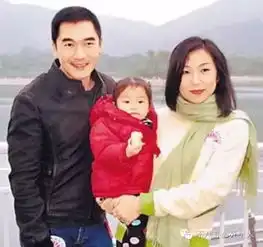 这些男神的老婆长得丑,但他们很恩爱
